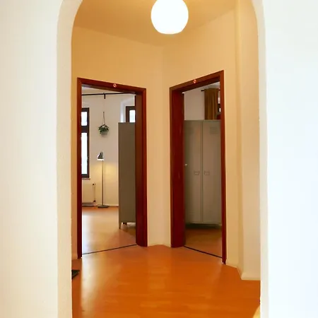 Schoene, Guenstige Monteurswohnung Mit Privatsphaere In Lage * Chemnitz