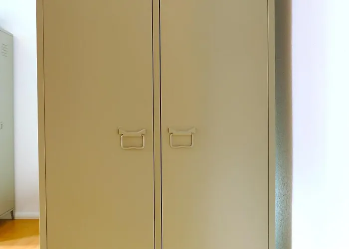 Schoene, Guenstige Monteurswohnung Mit Privatsphaere In Lage * Chemnitz